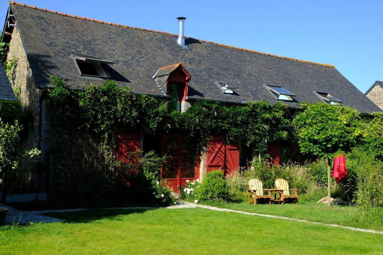La Maison Jaune A La Janaie Parigné Eksteriør billede